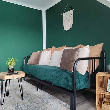 Nature Terminal Apartment - Unterwegs Zuhause Steinenbronn Eksteriør billede