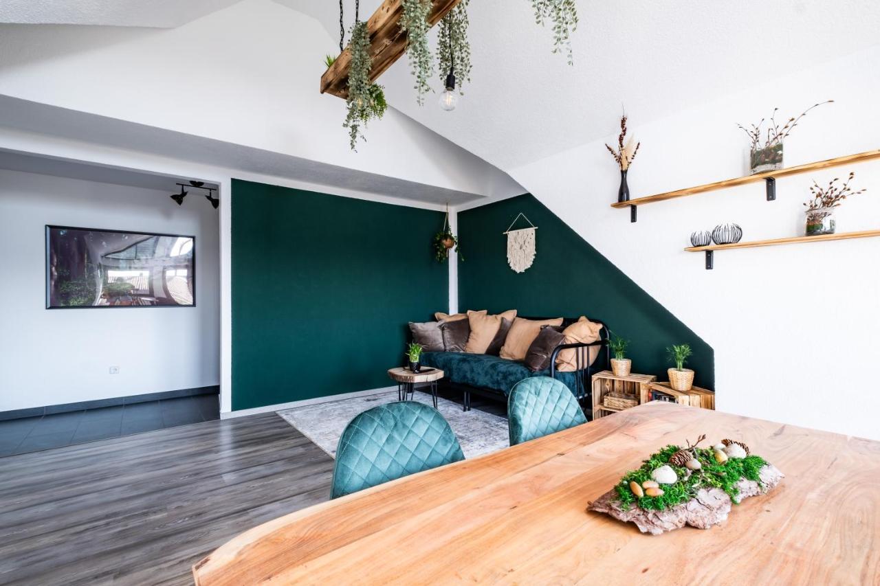 Nature Terminal Apartment - Unterwegs Zuhause Steinenbronn Eksteriør billede
