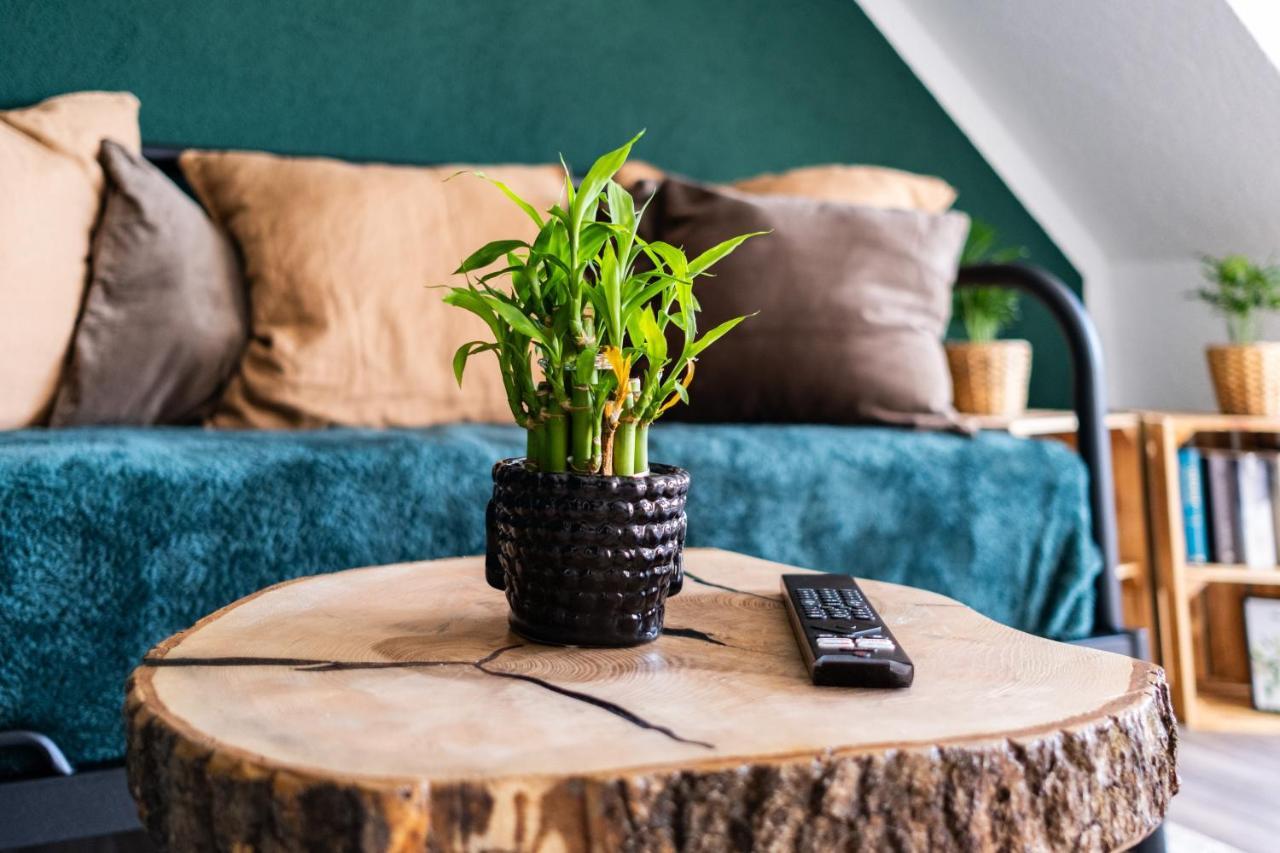 Nature Terminal Apartment - Unterwegs Zuhause Steinenbronn Eksteriør billede